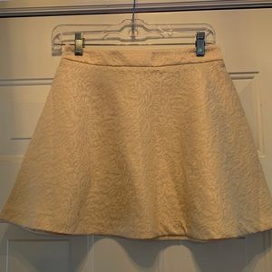 4/$10 Forever 21 jacquard brocade ivory mini skirt size XS